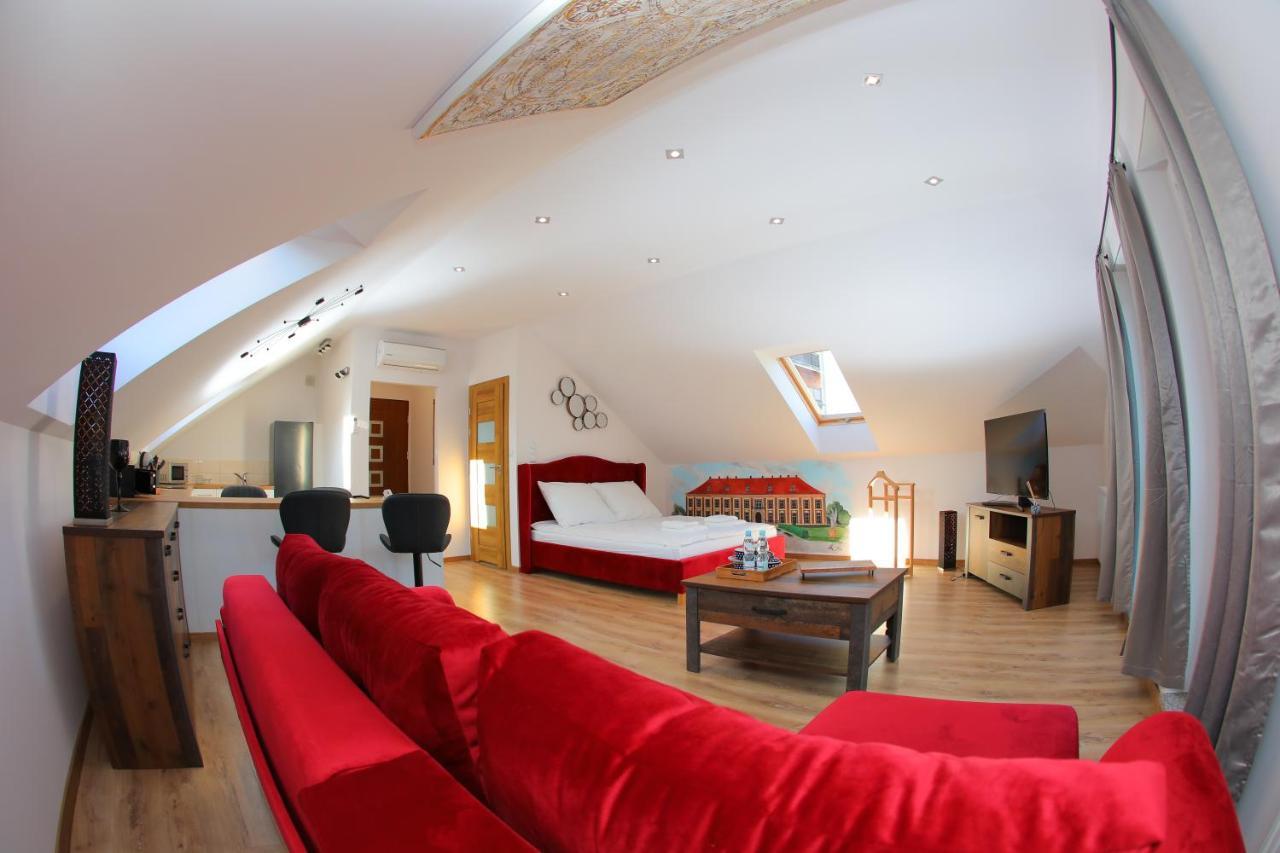 Apartament Ksiazecy Klimatyzacja Żagań Exteriör bild